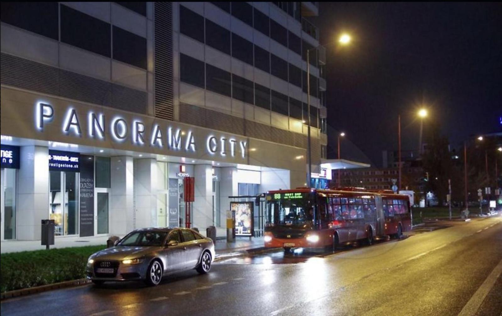 Majestic Golden View Apartamento Bratislava Exterior foto